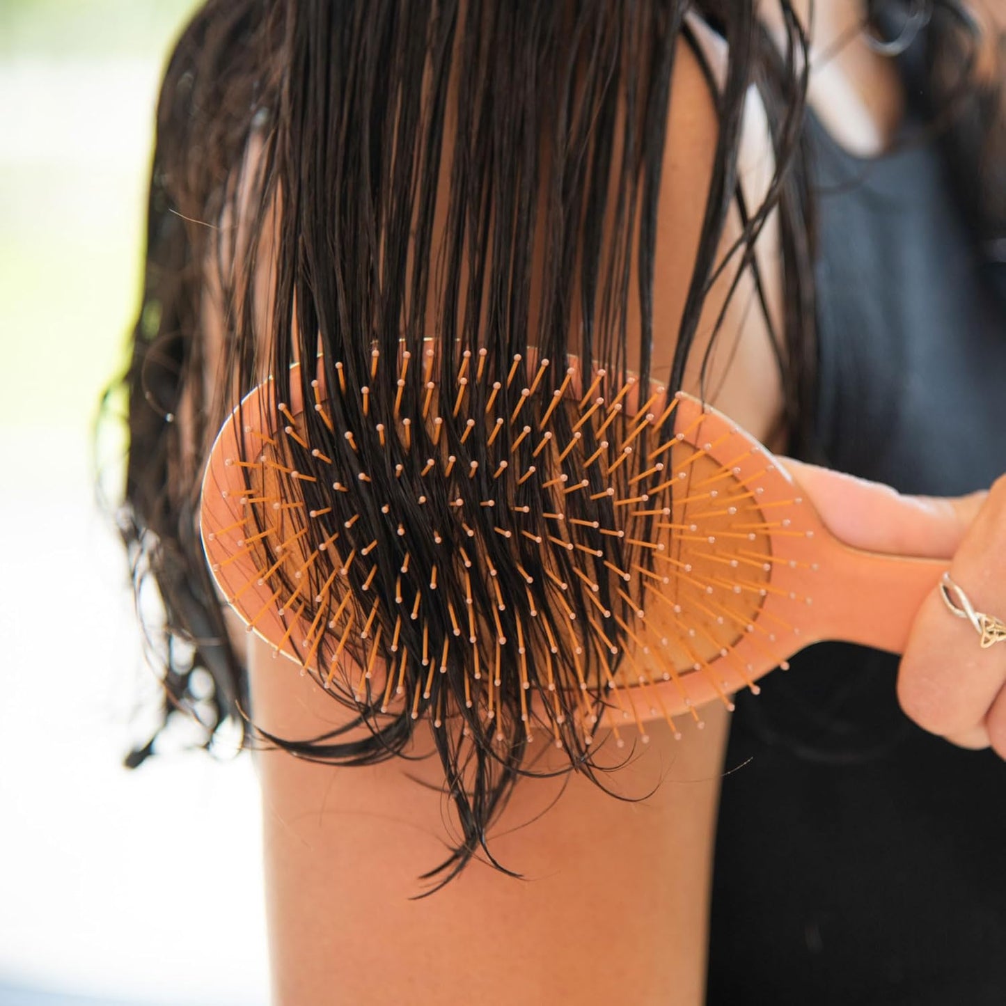 Ultimate Wet Hair Brush Detangler - Perfect for Curly, Straight, and All Hair Types - Transform Your Hair Care Routine with Mojave's Stylish Sienna Brush